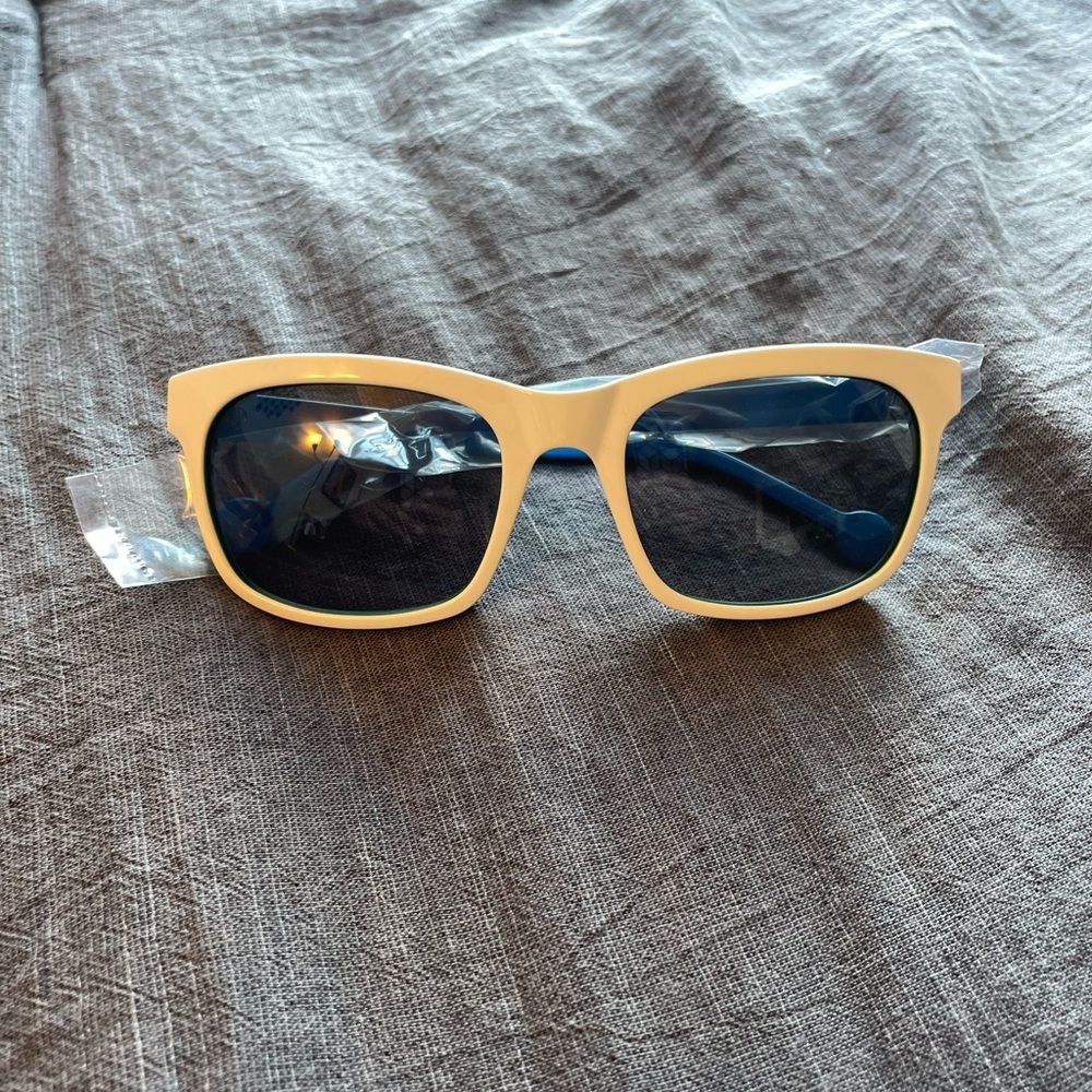 Acapulco White Sunglasses